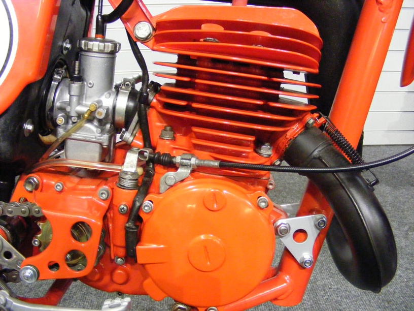 Current: shopimages/sections/thumbnails/cr250 engine.JPG